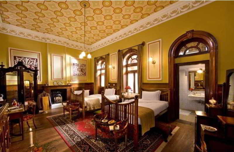 Welcomheritage Fernhills Royal Palace Udagamandalam Exterior photo
