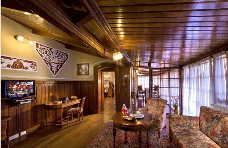Welcomheritage Fernhills Royal Palace Udagamandalam Exterior photo